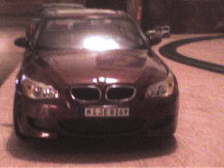 le devant de la bmw m5